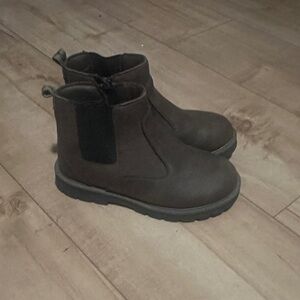 wonder nation Brown Kids Chelsea Boots with Side Elastic
